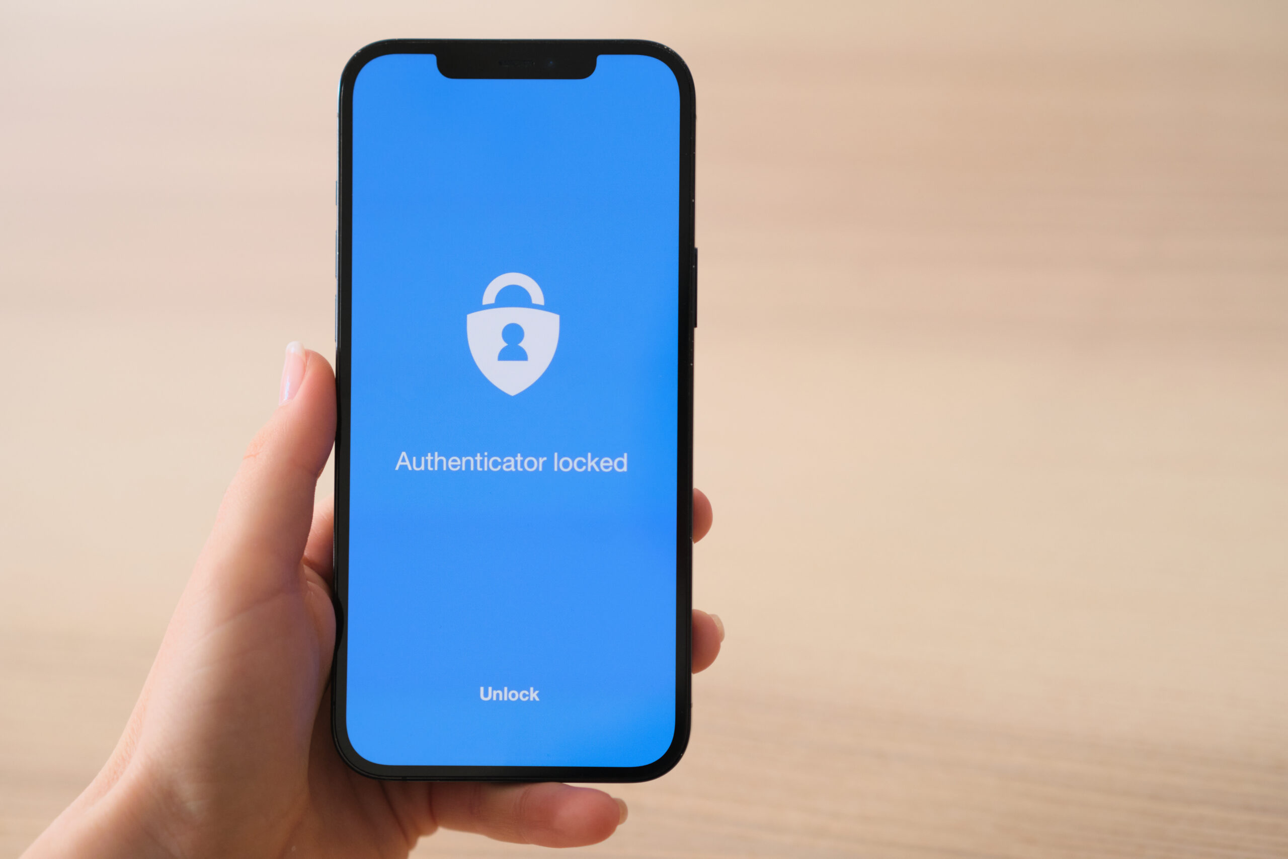13653【用語解説】Authenticator：パスワードがいらない世界がやって来る？